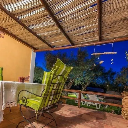 Ilyessa 컨트리하우스 Méson Yerakaríon