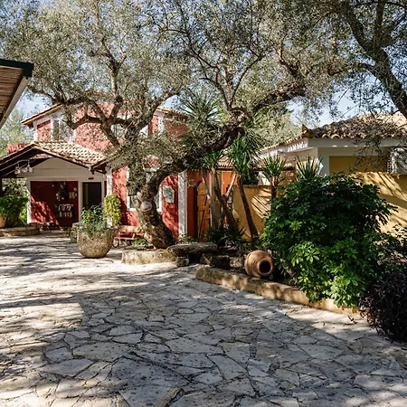 Ilyessa Méson Yerakaríon