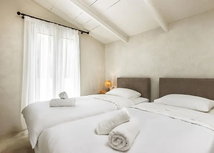 Ilyessa Méson Yerakaríon